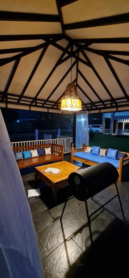 Villa Aurora Cisarua Exterior photo